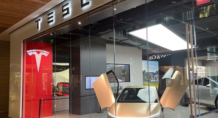 Tesla (TSLA) Wows “Eager” Chinese Auto Fans With Robotaxi Debut