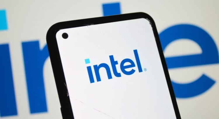Intel Stock (NASDAQ:INTC) Slips Despite New Holiday Bundle
