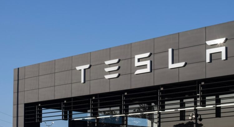 “May Not Fit Squarely in Tesla’s Mission”: Tesla (NASDAQ:TSLA) Shareholders Pass on xAI Investment