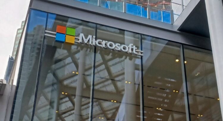 “Gaming Copilot” Proves “Genuinely Useful.” Microsoft Stock (NASDAQ:MSFT) Slips Anyway