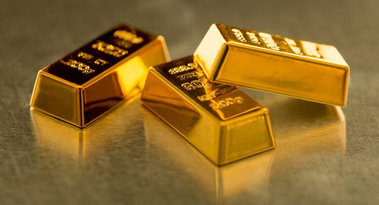 Gold Plunges as Investors Take Profits from Historic Rally