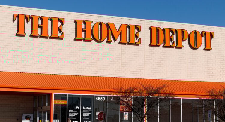 피닉스 단속으로 일용직 노동자 4명 체포... 홈디포 주가 상승