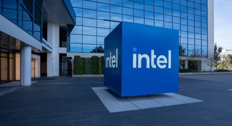 Intel Stock (INTC) Hits New 52-Week High — Is This the Start of a 2026 Run?