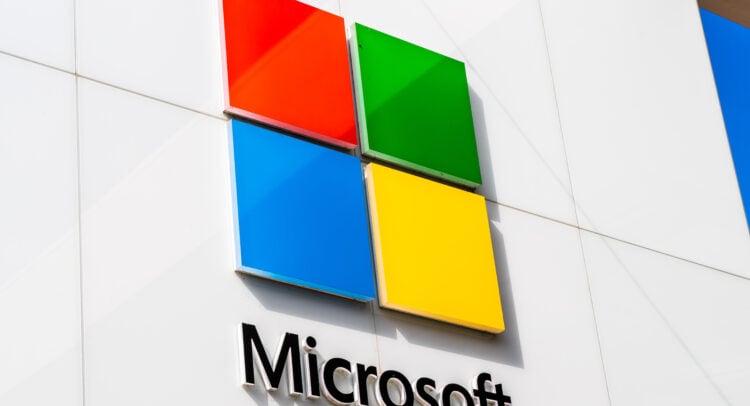 마이크로소프트 주가 상승... AI 지원 논쟁 속 투자자들 주목