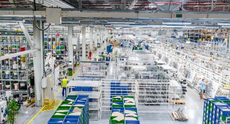 미국 제조업 활동 14개월 만에 최저치로 급락