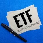 QQQ, SCHG, SCHD... 2026년 신규 투자자를 위한 3대 주목 ETF로 부상