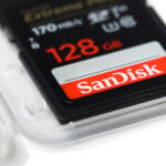 SanDisk Stock (SNDK) Surges 3,000% on AI Demand as Valuation Concerns Rise Amid Strong Tailwinds