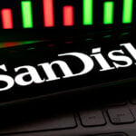 ‘It’s a Warning Sign,’ Says Investor About Sandisk Stock (SNDK)