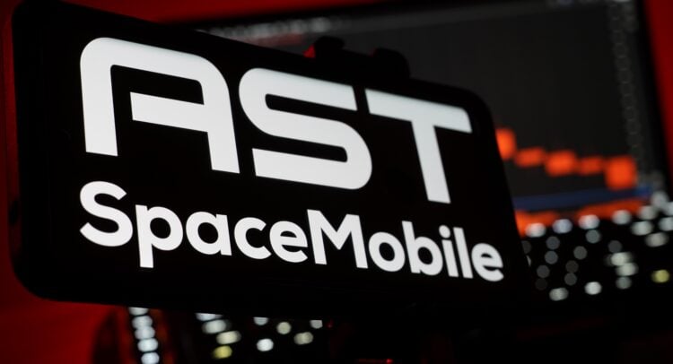 AST 스페이스모바일 주가 13% 급락... 미래 전망 밝지만 매출 추정치 미달